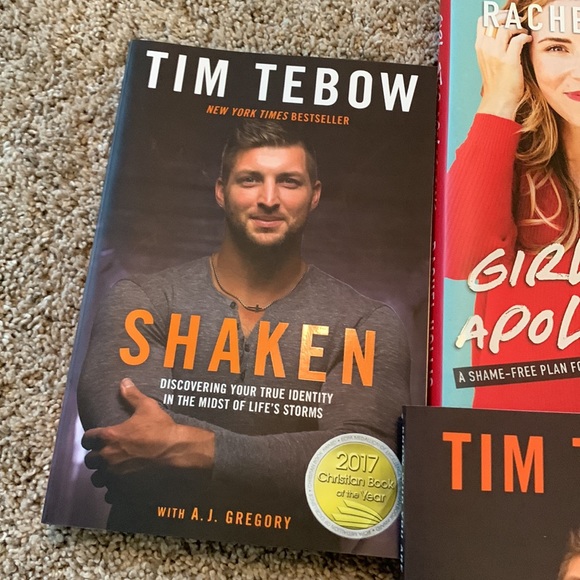 Books - Picture 3 of 4